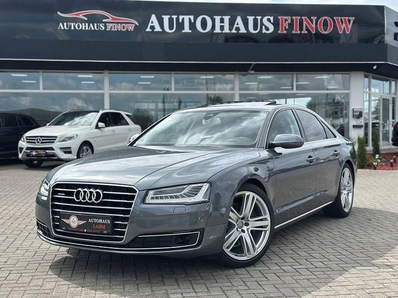 Grau Gebraucht 2016 Audi A8 Design Limousine | 27.490 € (Fairer Preis) - Bild 1/4