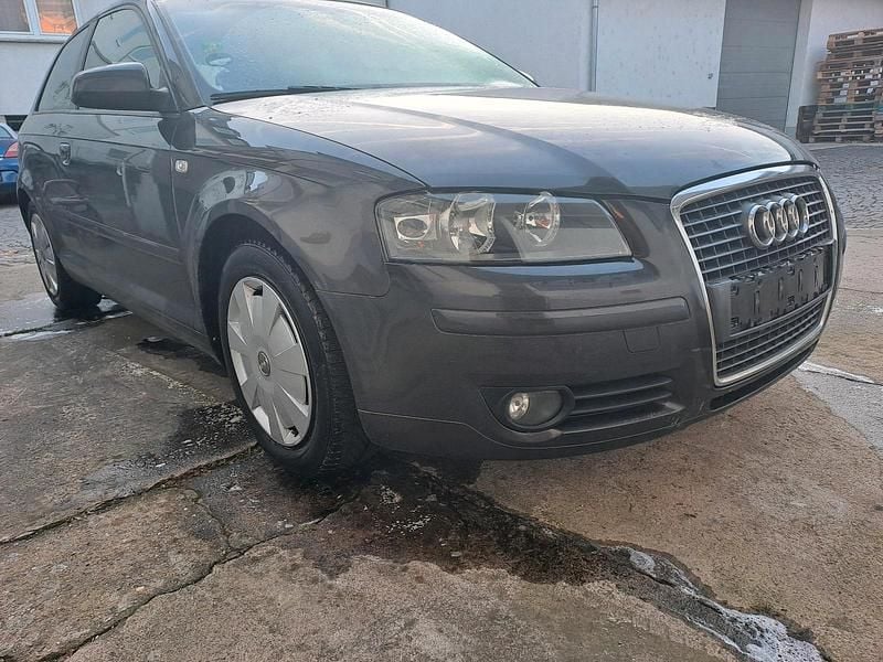 Grau Gebraucht 2006 Audi A3 Kleinwagen | 2.450 € (Fairer Preis) - Bild 1/4