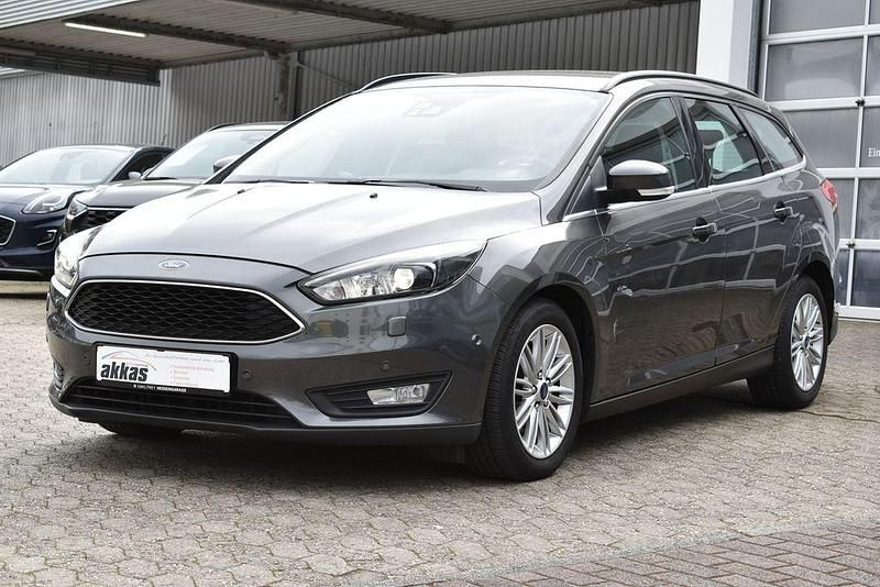 Gebraucht Ford Focus Cool & Connect 125 PS (91 kW) 2017 Grau Limousine