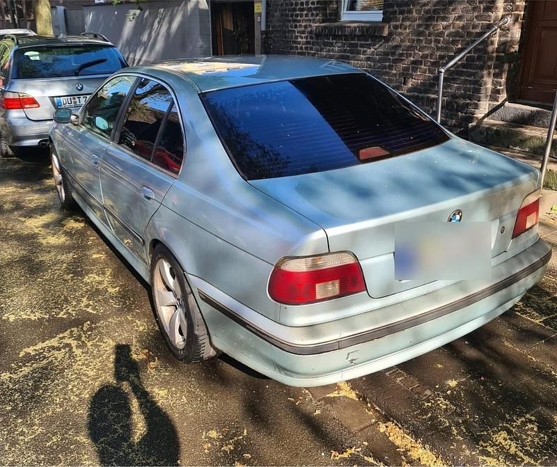 Gebraucht BMW 523 170 PS (125 kW) 1999 Limousine
