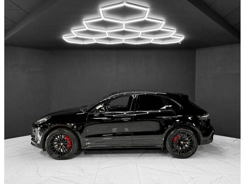 Gebraucht Porsche Macan 441 PS (324 kW) 2021 Schwarz SUV