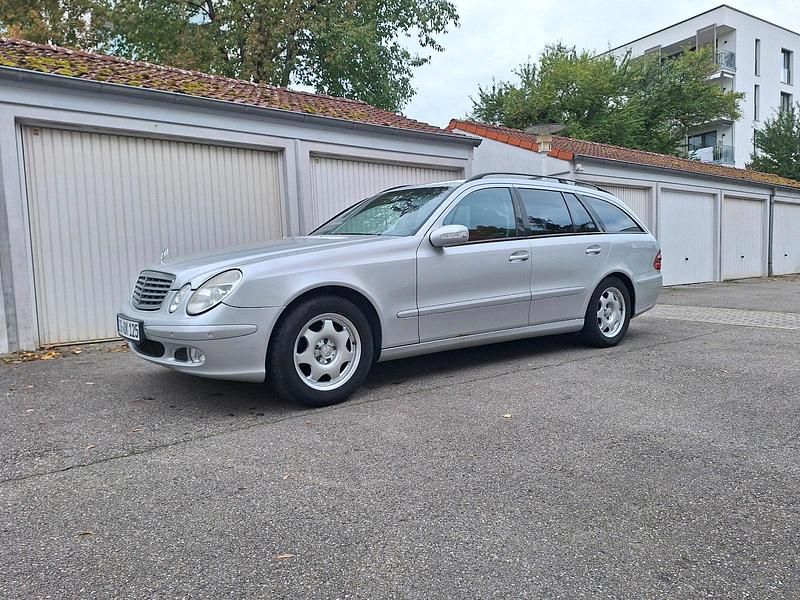 Silber Gebraucht 2004 Mercedes E270 Kombi | 3.800 € (Fairer Preis) - Bild 1/4