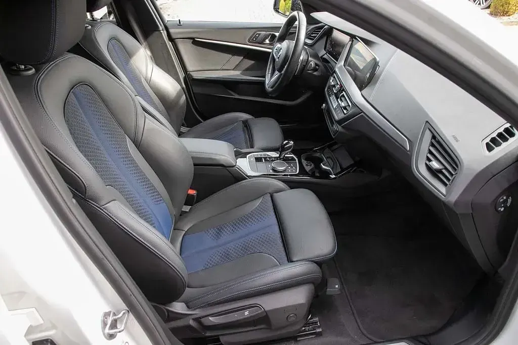 Gebraucht BMW M135 Sport Line 306 PS (225 kW) 2022 Alpinweiß uni Kleinwagen
