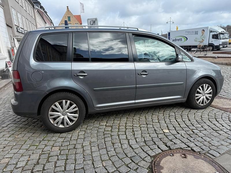 Gebraucht VW Touran 140 PS (102 kW) 2006 Grau Van / Kleinbus