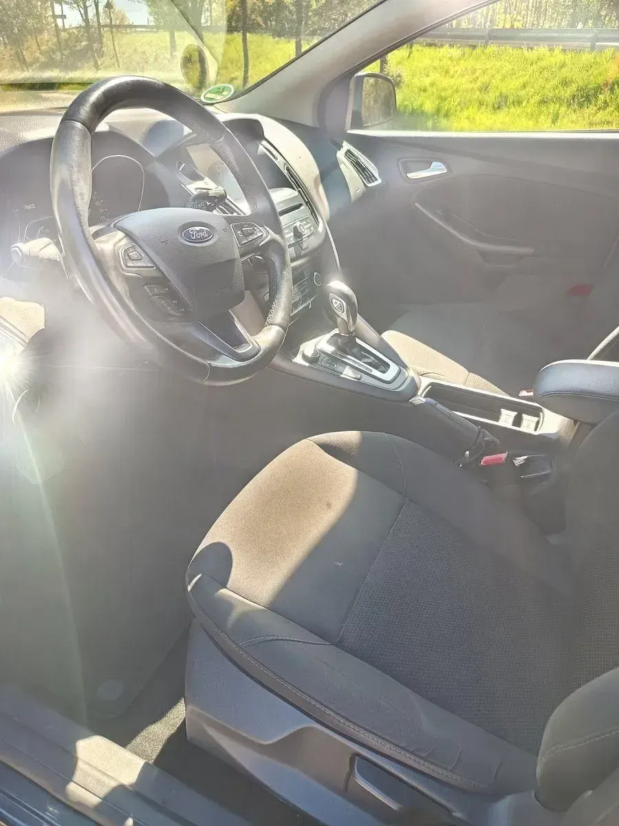 Usado Ford Focus Titanium 150 CV (110 kW) 2015 Gris Familiar