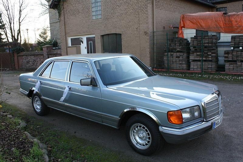 Blau Gebraucht 1982 Mercedes 280 Limousine | 14.900 € - Bild 1/1