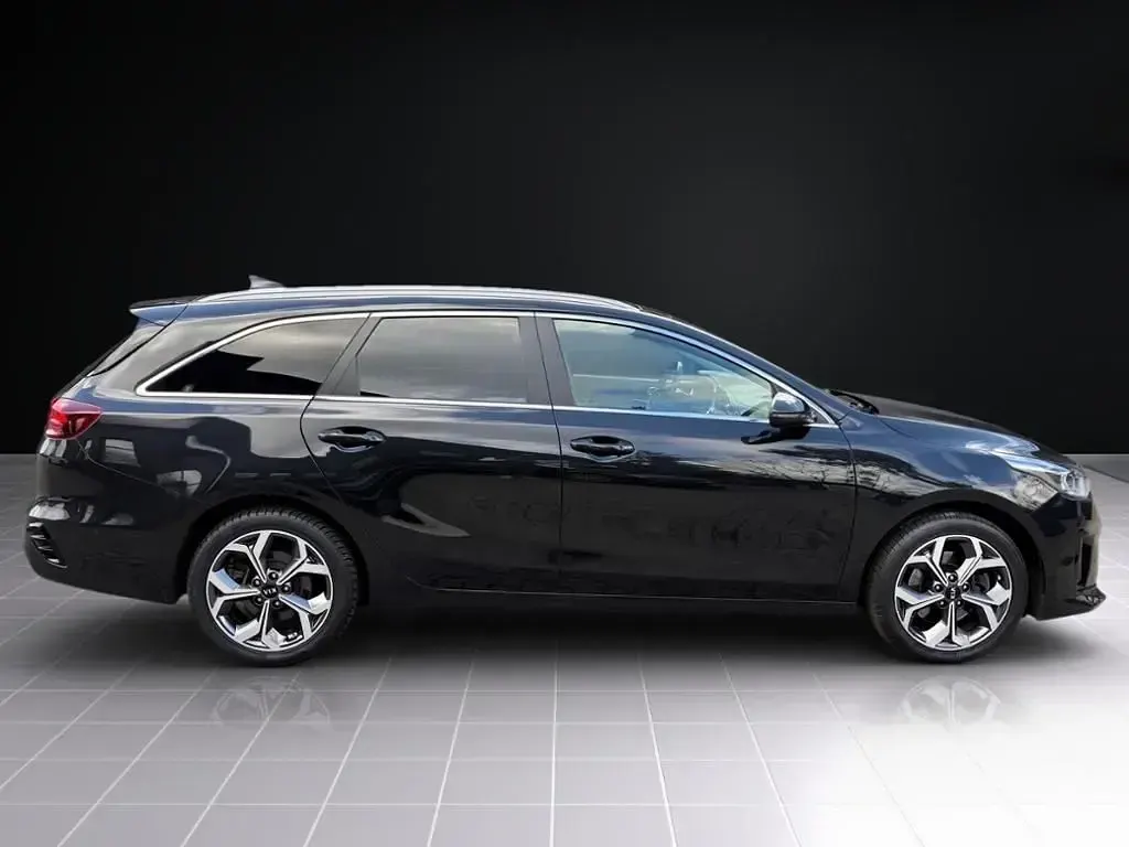 Usado Kia Ceed Platinum Edition 105 CV (77 kW) 2021 Negro Utilitario