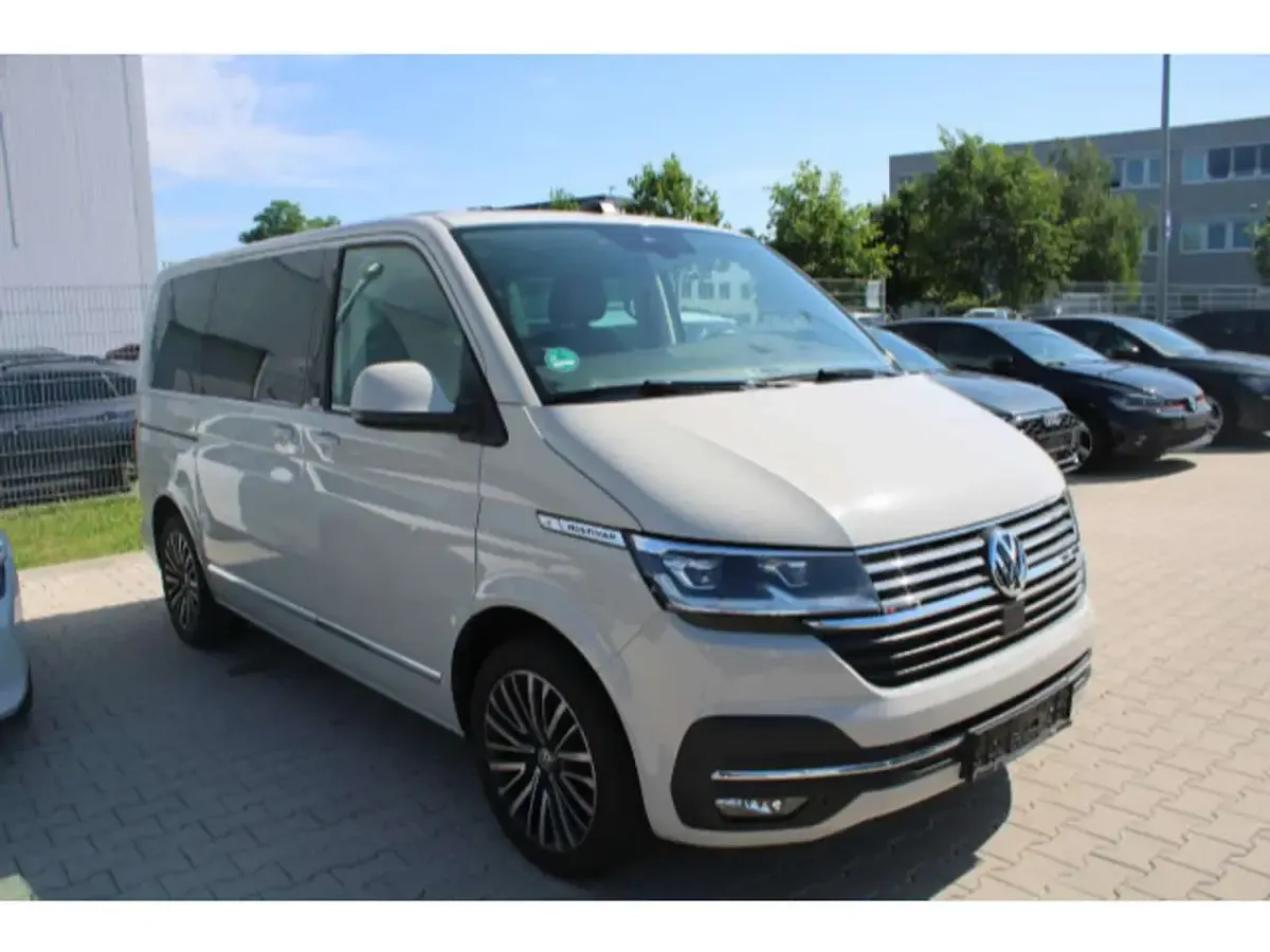 Gebraucht VW Multivan Generation Six 204 PS (150 kW) 2021 Ascotgrau Van / Kleinbus