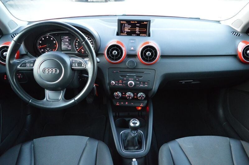 Gebraucht Audi A1 Ambition 86 PS (63 kW) 2013 Rot Kleinwagen