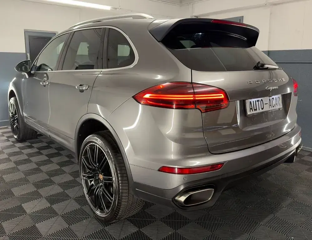 Second-hand Porsche Cayenne 262 CP (192 kW) 2016 Gri SUV