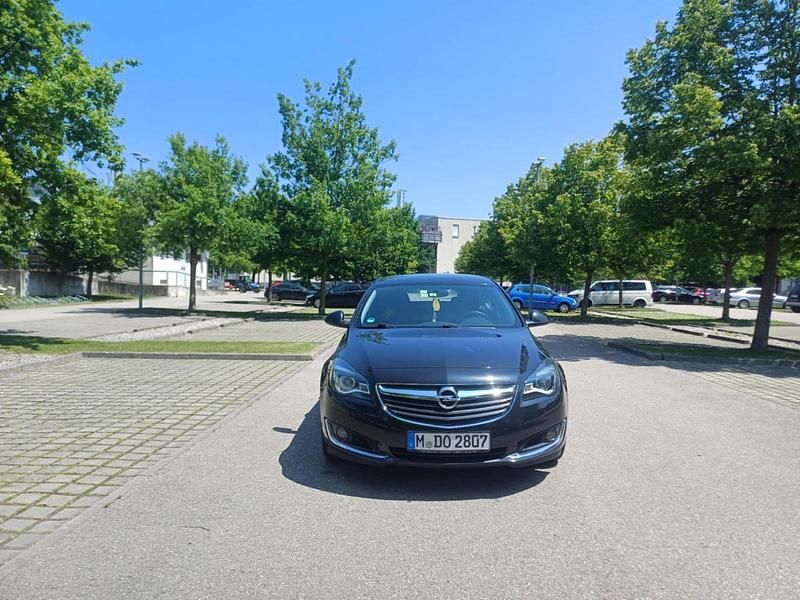 Schwarz Gebraucht 2016 Opel Insignia Limousine | 5.700 € (Fairer Preis) - Bild 1/4