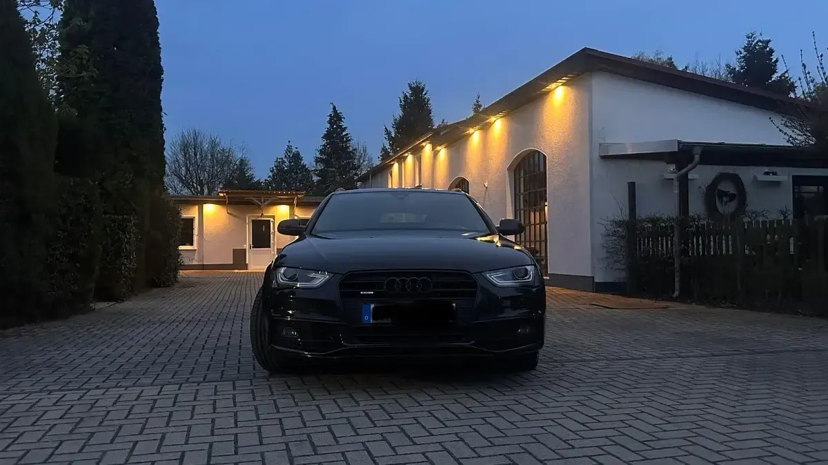 Gebraucht Audi A4 S-Line 177 PS (130 kW) 2012 Schwarz Kombi