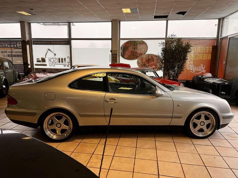 Gebraucht Mercedes CLK200 Elegance 136 PS (100 kW) 1999 Silber Coupé