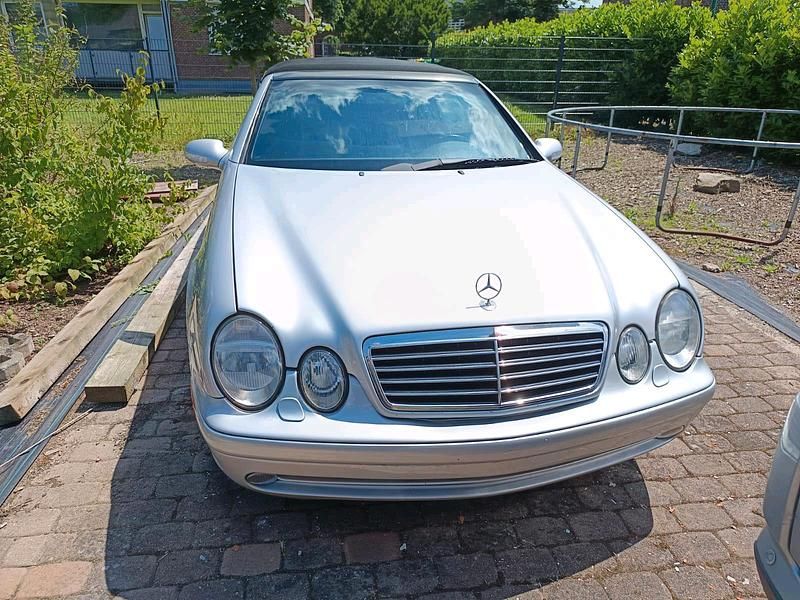 Gebraucht 2002 Mercedes CLK55 AMG AMG Cabrio | 12.500 € (Etwas zu teuer) - Bild 1/4