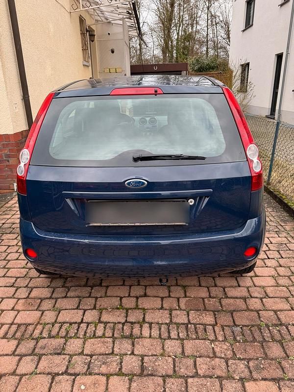 Gebraucht Ford Fiesta 80 PS (58 kW) 2008 Blau Kleinwagen
