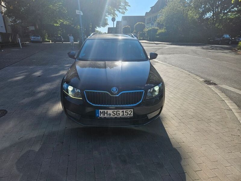 Schwarz Gebraucht 2014 Skoda Octavia Style Kombi | 6.750 € (Superpreis) - Bild 1/4