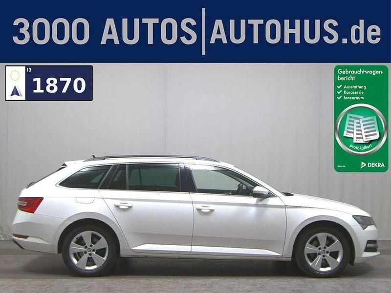 Weiss Gebraucht 2020 Skoda Superb Ambition Kombi | 16.280 € - Bild 1/4