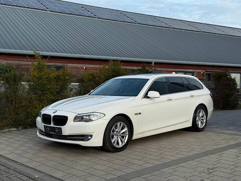 Gebraucht BMW 530 258 PS (189 kW) 2012 Weiß Kombi