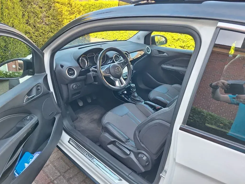 Gebraucht Opel Adam Rocks Rocks 116 PS (85 kW) 2016 Weiß Kleinwagen