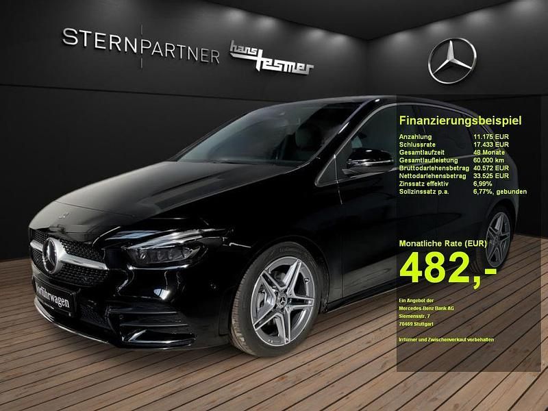 Kosmosschwarz Gebraucht 2022 Mercedes B200 AMG Van / Kleinbus | 32.490 € (Teuer) - Bild 1/3