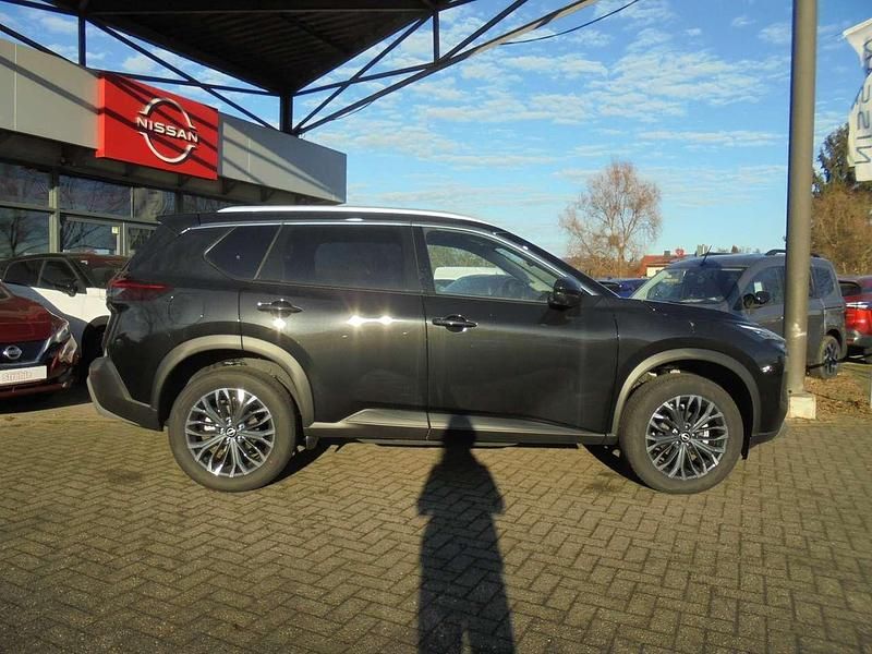 Neu Nissan X-Trail N-Connecta 163 PS (119 kW) 2025 Diamond black SUV