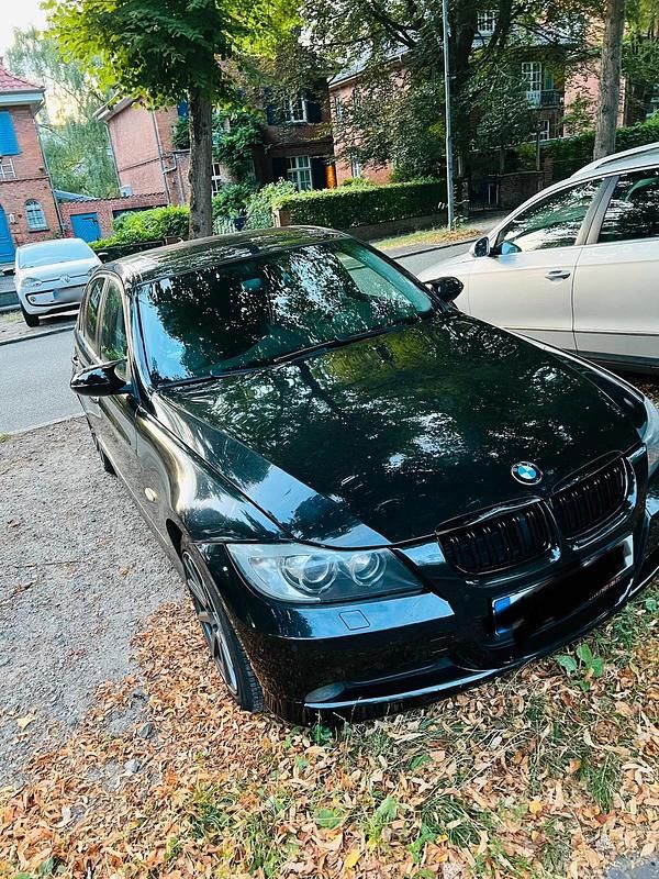 Second-hand BMW 320 177 CP (130 kW) 2008 Negru Berlinǎ