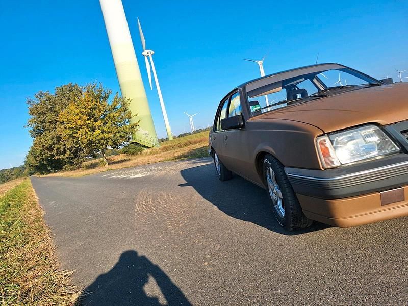 Gebraucht Opel Ascona 90 PS (66 kW) 1988 Braun Limousine