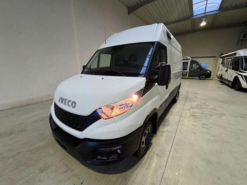 Andere Gebraucht 2020 Iveco Daily | 32.011 € (Guter Preis) - Bild 1/4