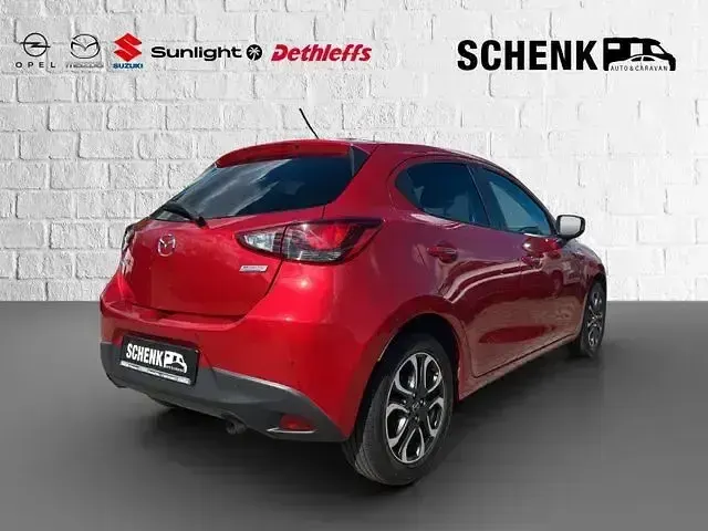 Gebraucht Mazda 2 Nakama 90 PS (66 kW) 2016 Rot Kleinwagen