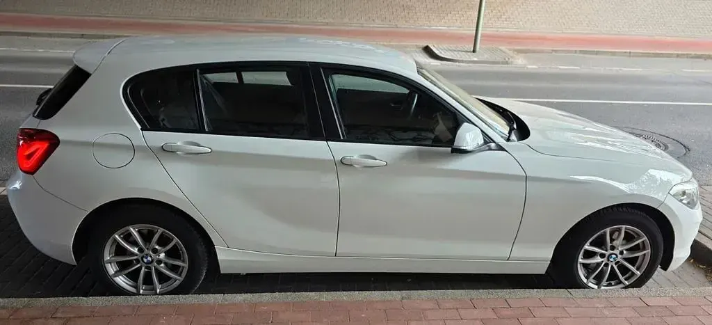 Gebraucht BMW 118 Advantage 136 PS (100 kW) 2017 Weiß Kleinwagen