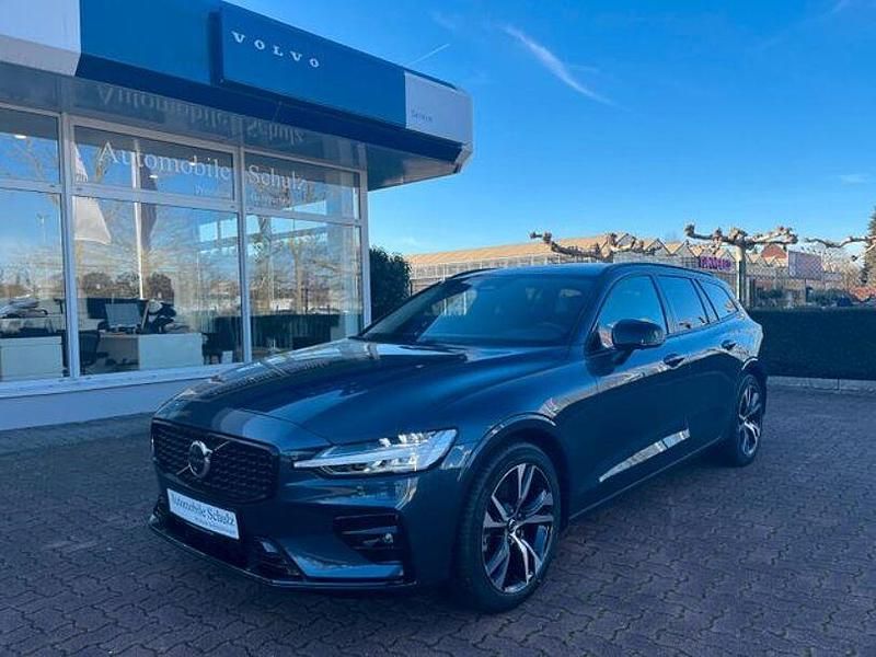 Gebraucht Volvo V60 Plus 197 PS (144 kW) 2025 Blau Kombi
