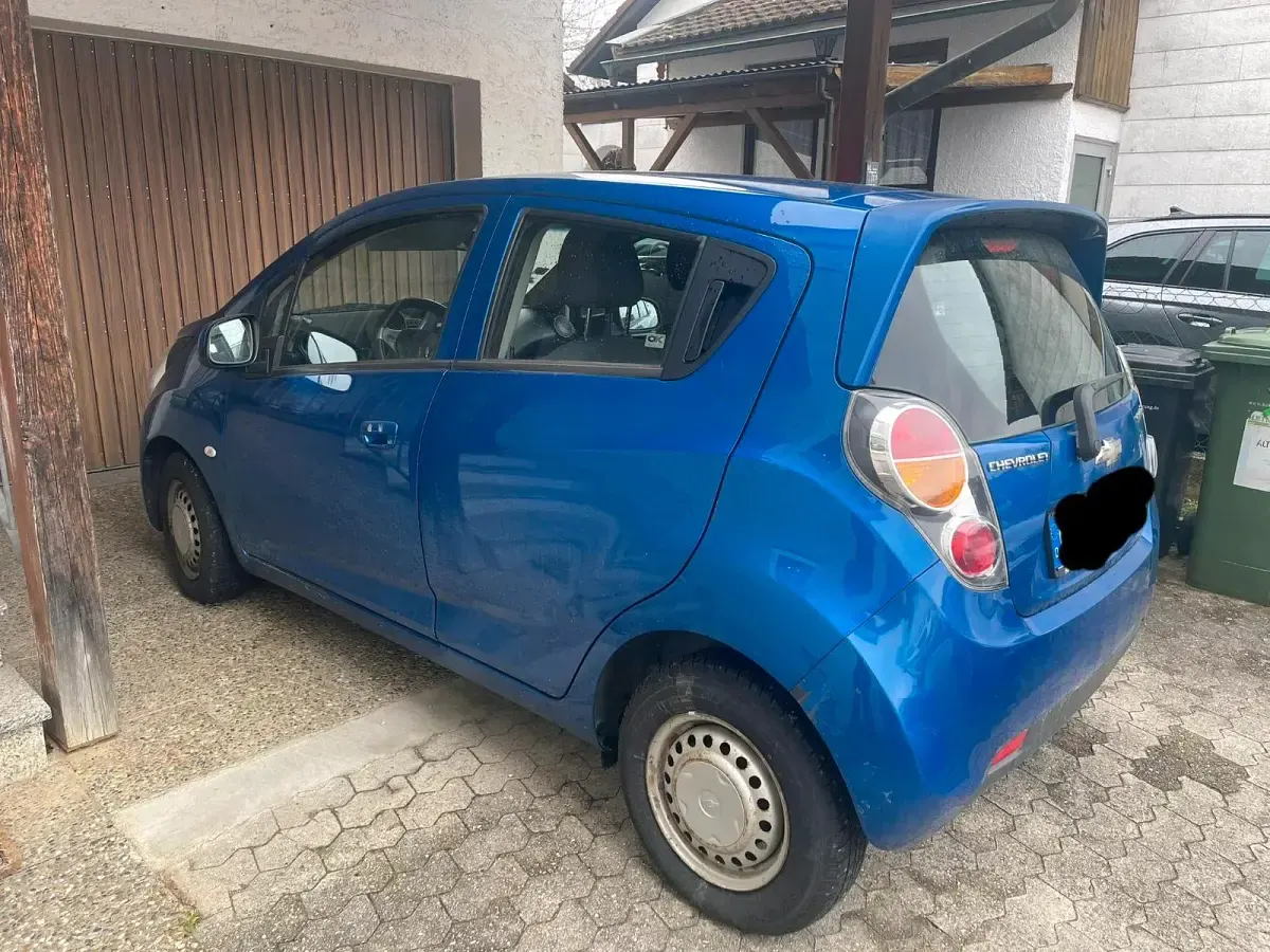 Second-hand Chevrolet Spark 68 CP (50 kW) 2012 Albastru Hatchback