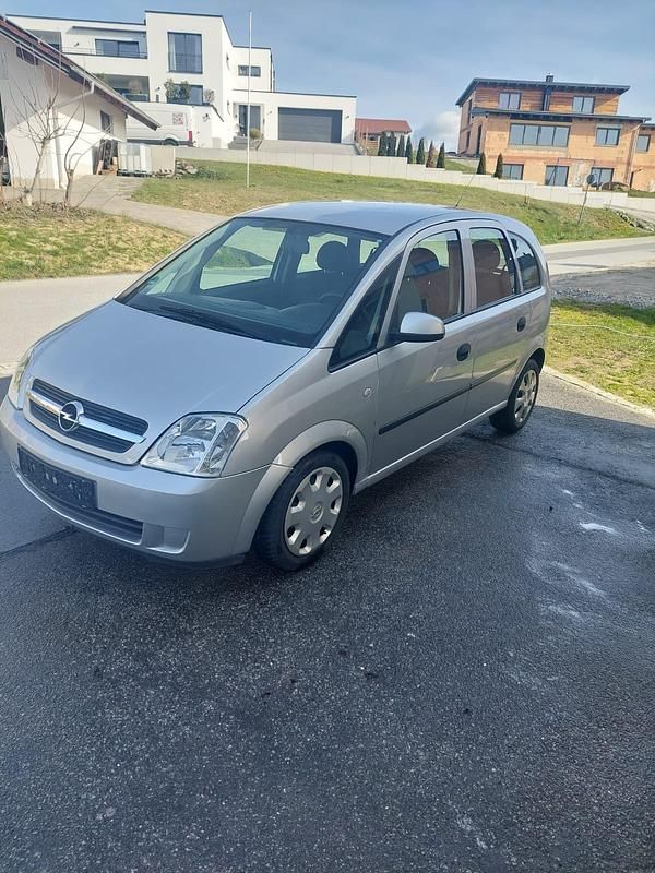 Gebraucht Opel Meriva Enjoy 90 PS (66 kW) 2004 Silber Van / Kleinbus