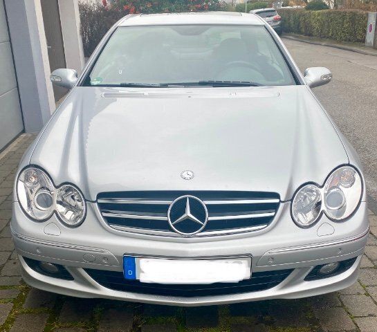Silber Gebraucht 2009 Mercedes CLK280 Coupé | 19.000 € - Bild 1/4