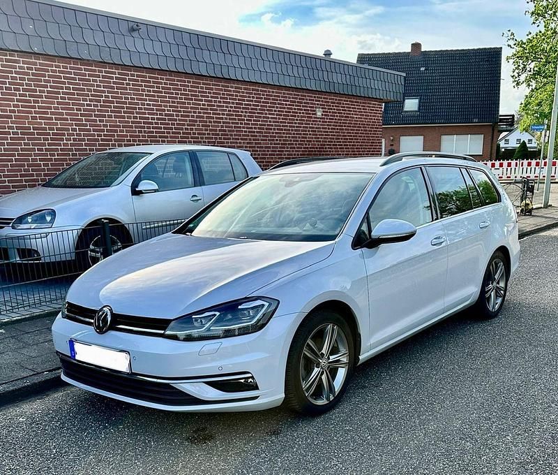 Gebraucht VW Golf VII R-line 150 PS (110 kW) 2017 Weiß Kombi