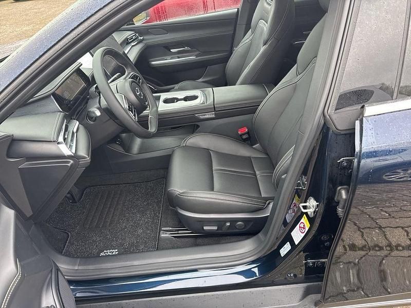 Neu Mazda 6e 60 kW (82 PS) 2026 Deep crystal blue Limousine