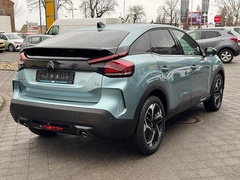 Gebraucht Citroën C4 Shine 131 PS (96 kW) 2023 Lackierung olbia blau/typ aussenverkleidung metalliclackierung SUV