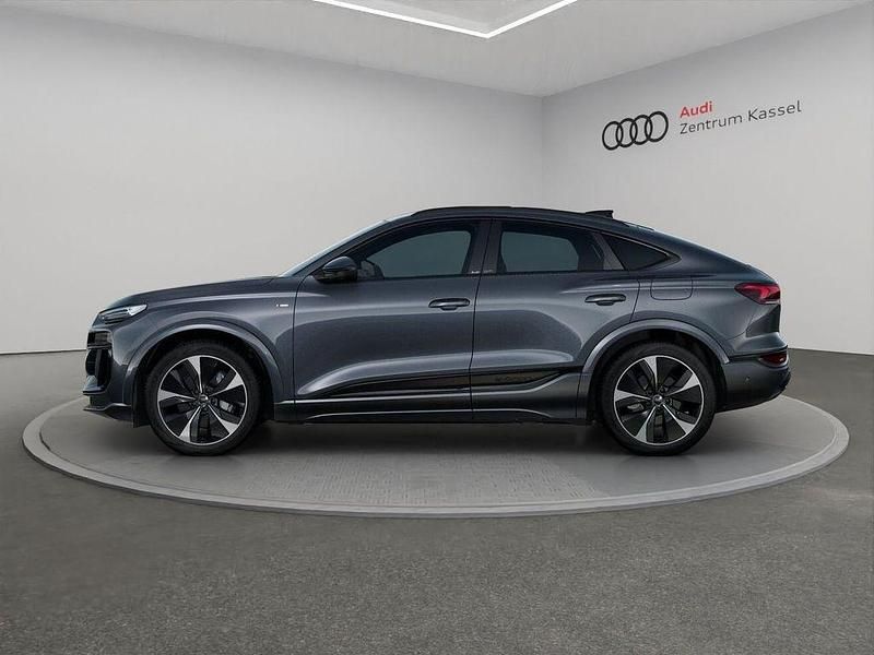 Neu Audi Q6 e-tron S-Line 225 kW (306 PS) 2025 Daytonagrau perleffekt SUV