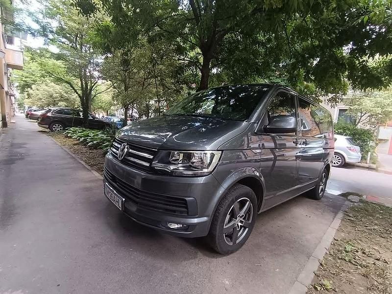 Grau Gebraucht 2017 VW T6 Van | 21.100 € (Teuer) - Bild 1/4