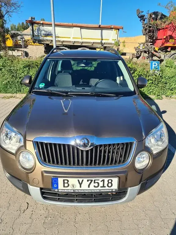 Używany Skoda Yeti Ambition 105 KM (77 kW) 2010 Beżowy SUV