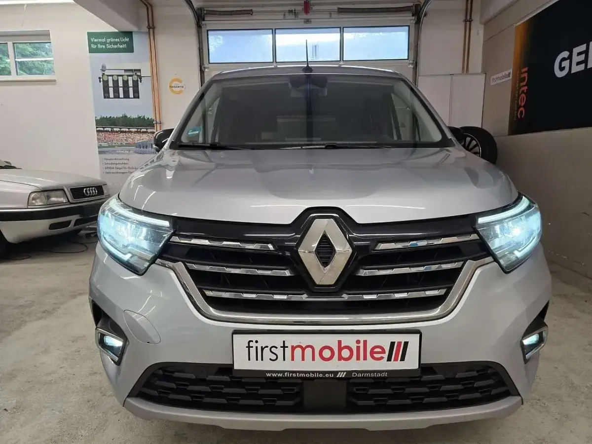 Gebraucht Renault Kangoo Techno 116 PS (85 kW) 2024 Highlandgrau  2schicht meta Van / Kleinbus