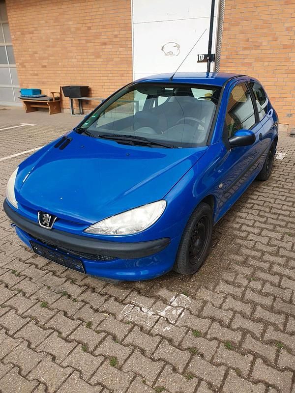 Blau Gebraucht 2004 Peugeot 206 Kleinwagen | 750 € - Bild 1/4