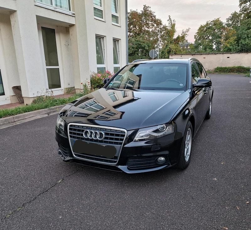Schwarz Gebraucht 2012 Audi A4 Kombi | 6.499 € (Superpreis) - Bild 1/4