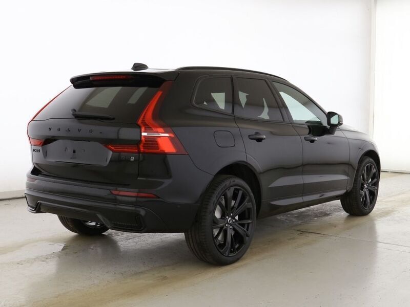 Gebraucht Volvo XC60 Plus 250 PS (183 kW) 2024 Schwarz SUV