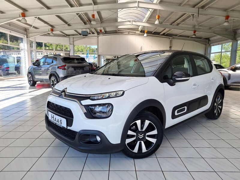 Weiß + schwarz Gebraucht 2021 Citroën C3 PureTech Kleinwagen | 12.990 € (Fairer Preis) - Bild 1/4