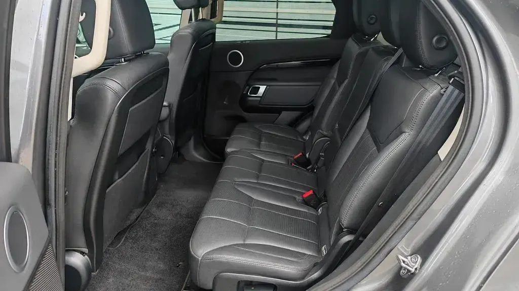 Gebraucht Land Rover Discovery 5 SE 241 PS (177 kW) 2018 Grau SUV