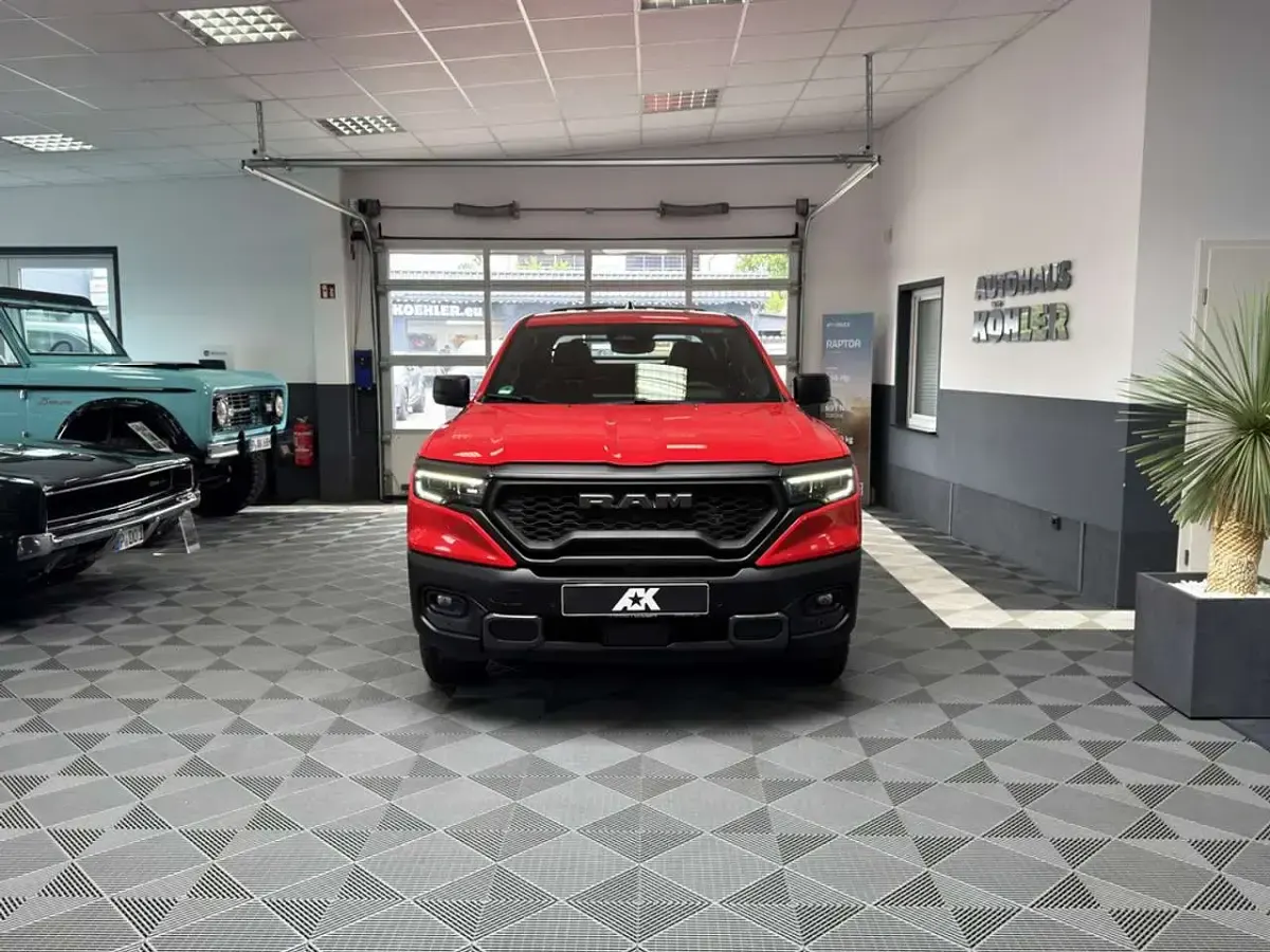 Neu Dodge Ram 200 PS (147 kW) 2026 Diamond black Pickup