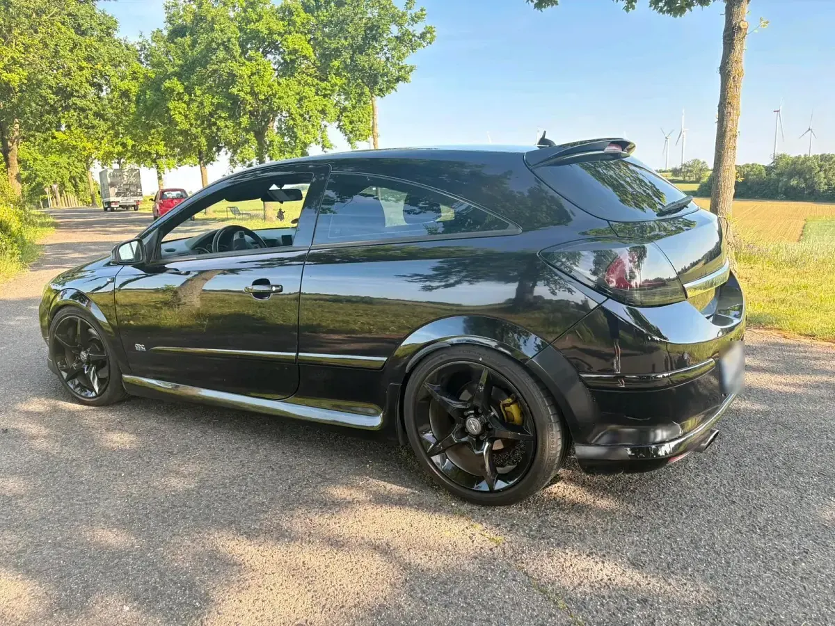 Gebraucht Opel Astra GTC OPC 250 PS (183 kW) 2006 Schwarz Coupé