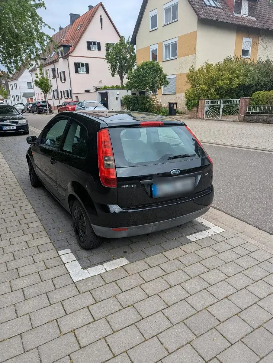 Gebraucht Ford Fiesta 60 PS (44 kW) 2004 Schwarz Kleinwagen