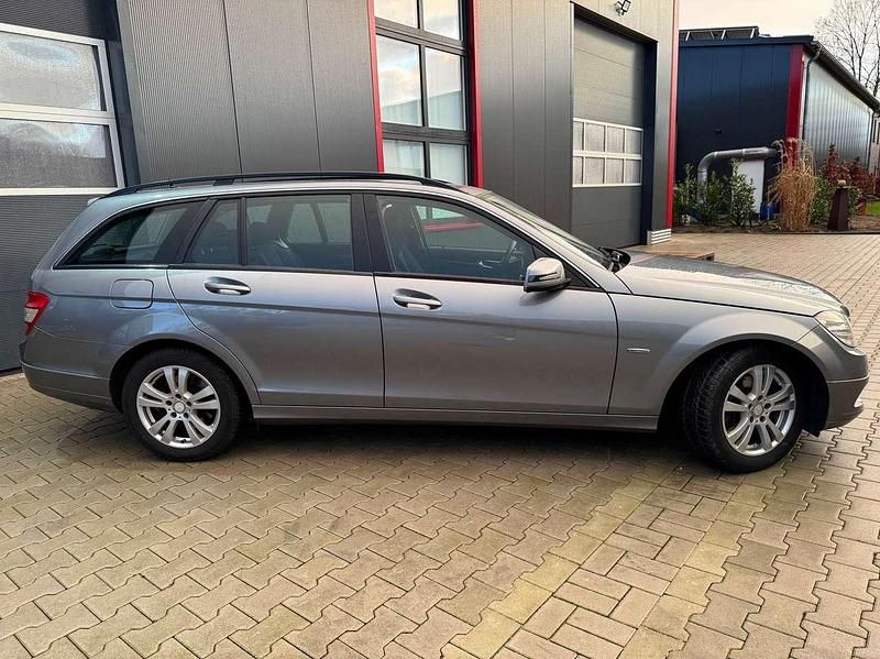 Gebraucht Mercedes C220 170 PS (125 kW) 2010 Silber Kombi